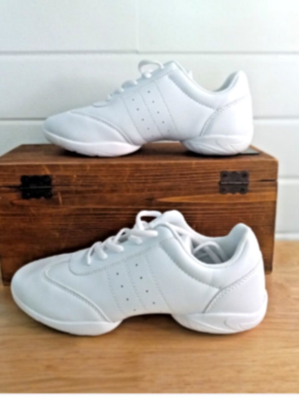 Lesove Cheer Shoes EU 35 White Cheerleading Tumbling Dance Sneakers NEW